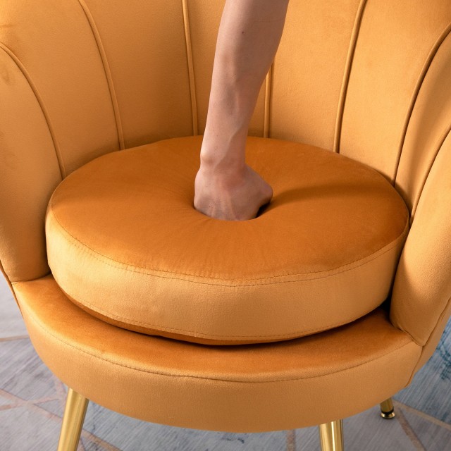 Πολυθρόνα HOMCOM Vintage Design σε κίτρινη βελούδινη πολυθρόνα κρεβ...