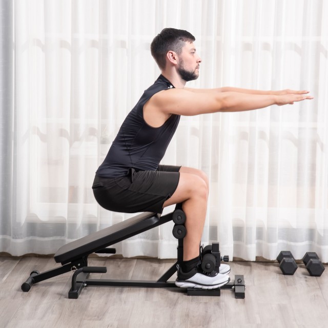 HOMCOM 3 σε 1 Squat Machine με ρυθμιζόμενο ύψος και ανακλινόμενο ατσάλινο πάγκο, 100x58x46cm - Μαύρο A91-182BK