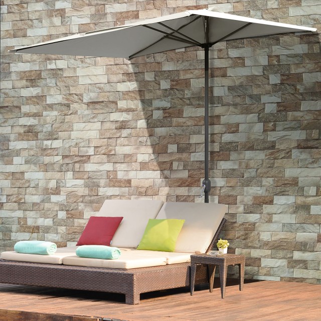 Outsunny Space-Saving Mezzaluna Wall Ombrella με άνοιγμα μανιβέλας,...